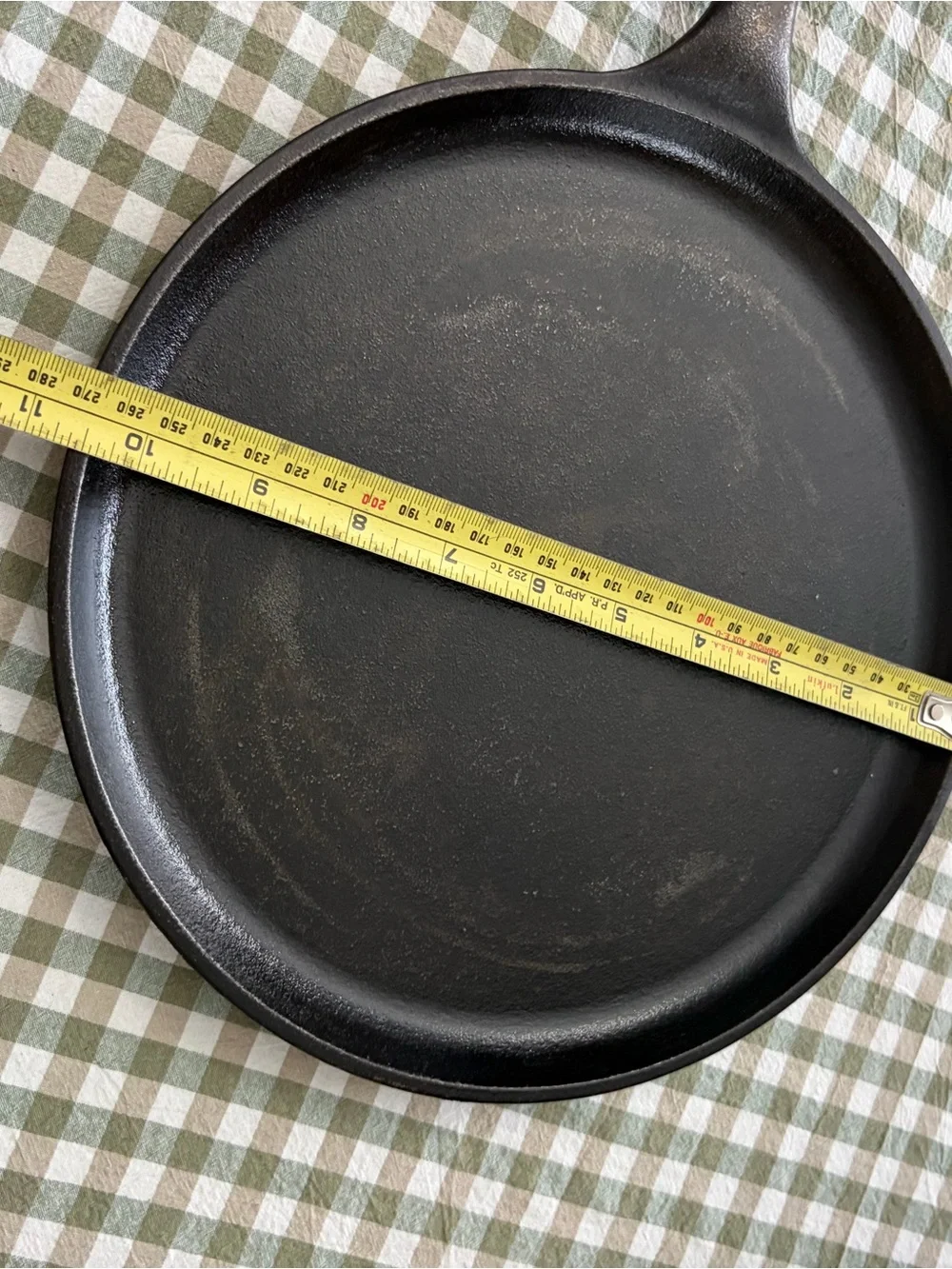 Seasoned Black Cast Iron Skillet with Long Handle